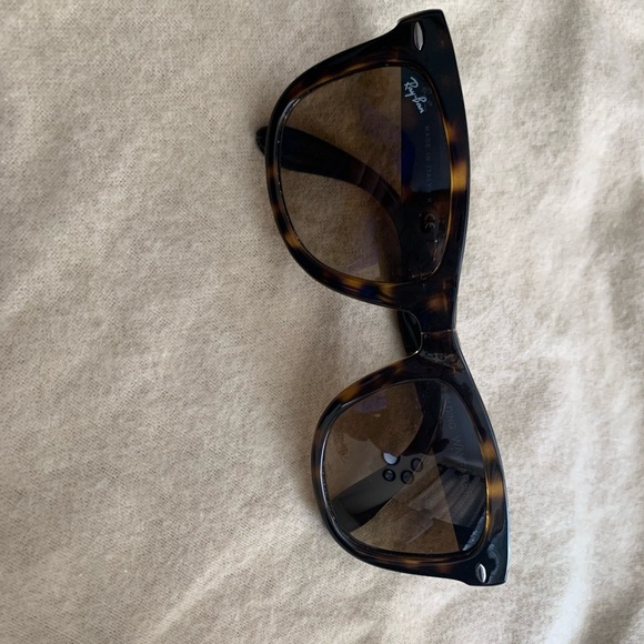 Ray Ban folding waferers - Picture 2 of 4